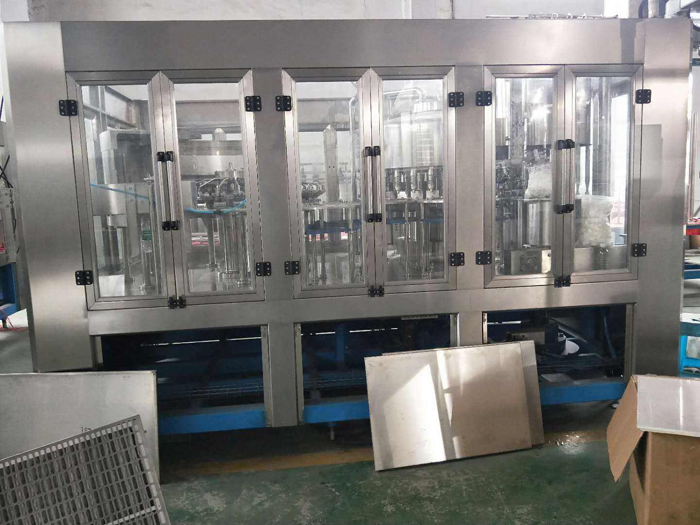 自动送盖机